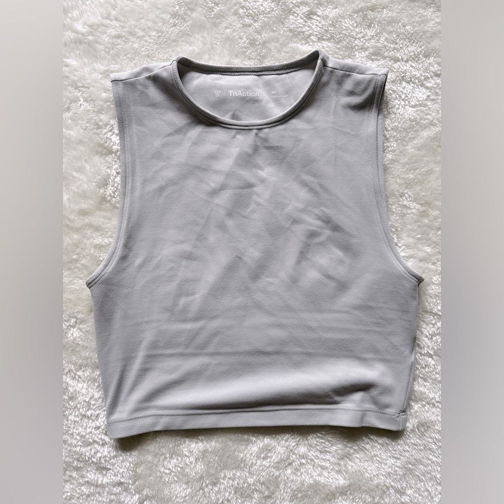 Aritzia TnaButter Limit tank
